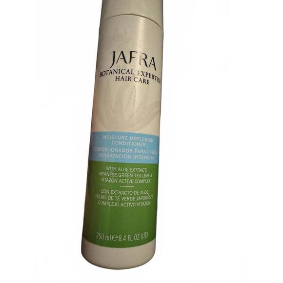 JAFRA Botanical Expertise Hair Care Moisture Replenish Shampoo & Conditioner Set - Picture 5 of 8